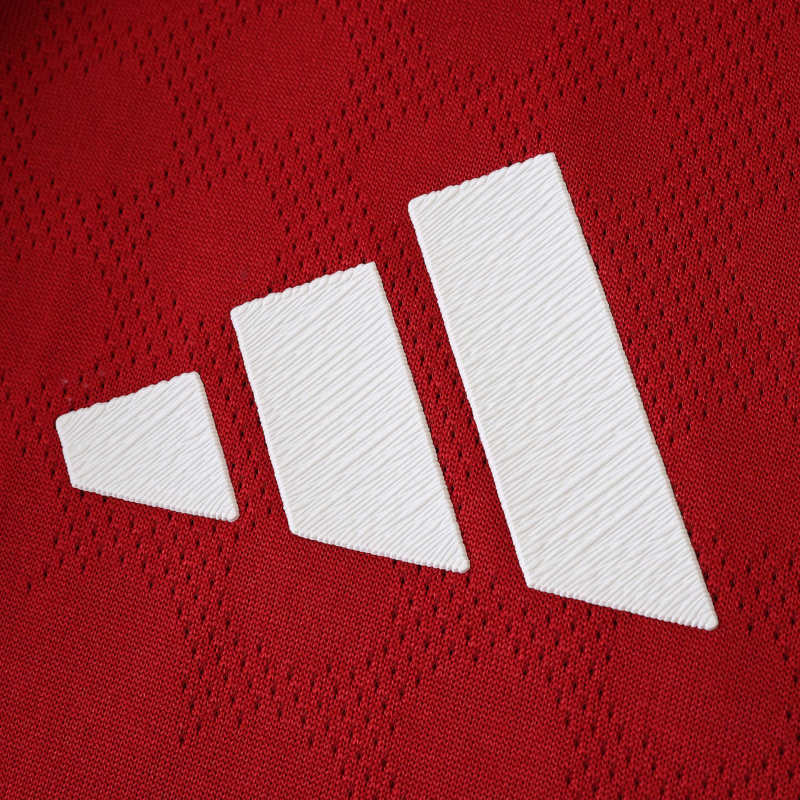 2526 Liverpool home Player version