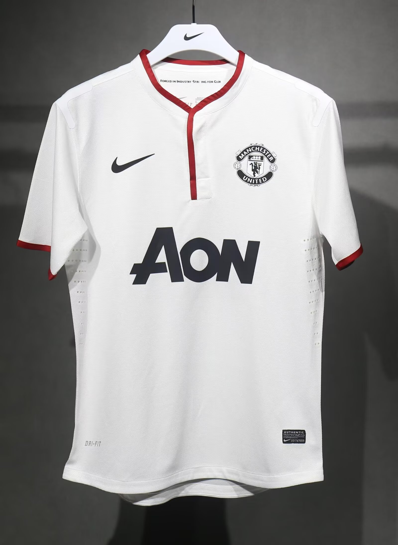 1213 Manchester United away Retro Player version