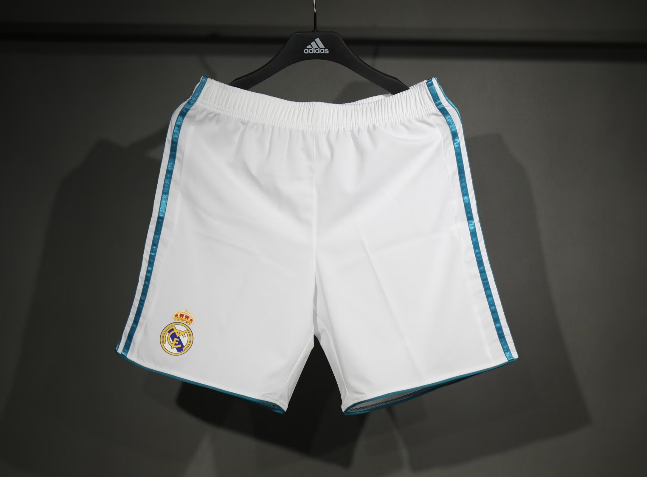 1718 Real Madrid home Player version short