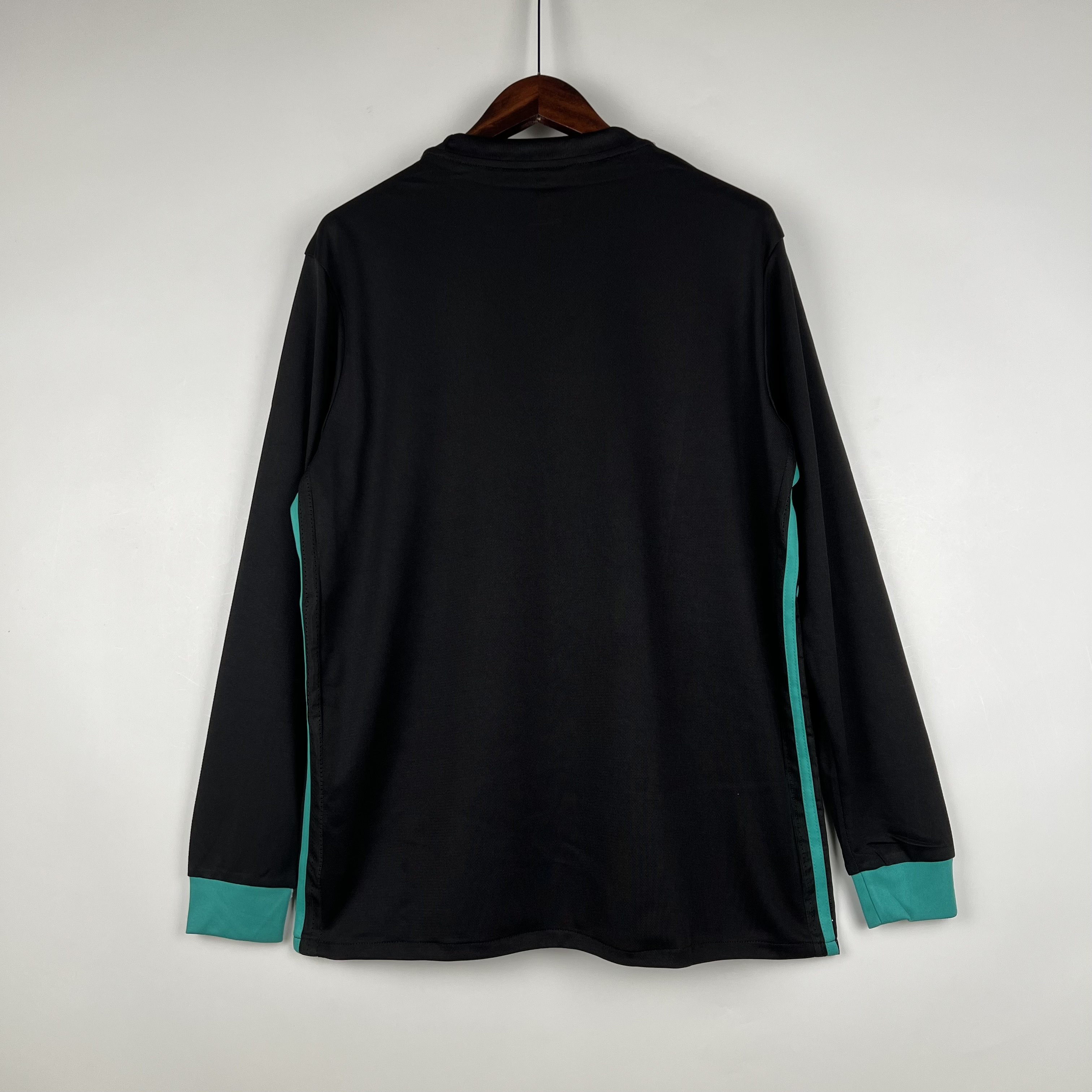 17/18 Real Madrid away long sleeve retro Fan version