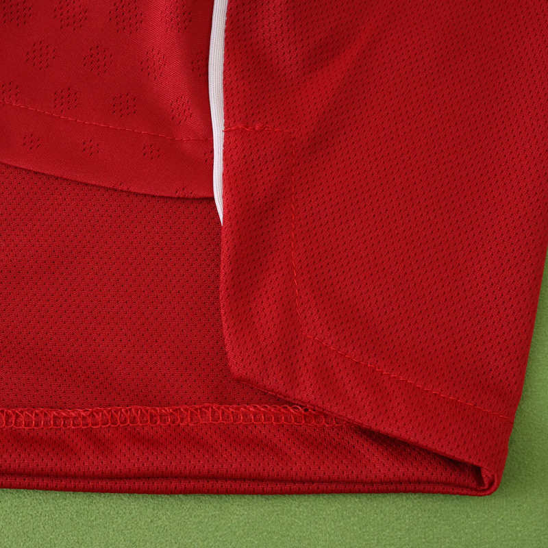2526 Liverpool home Player version