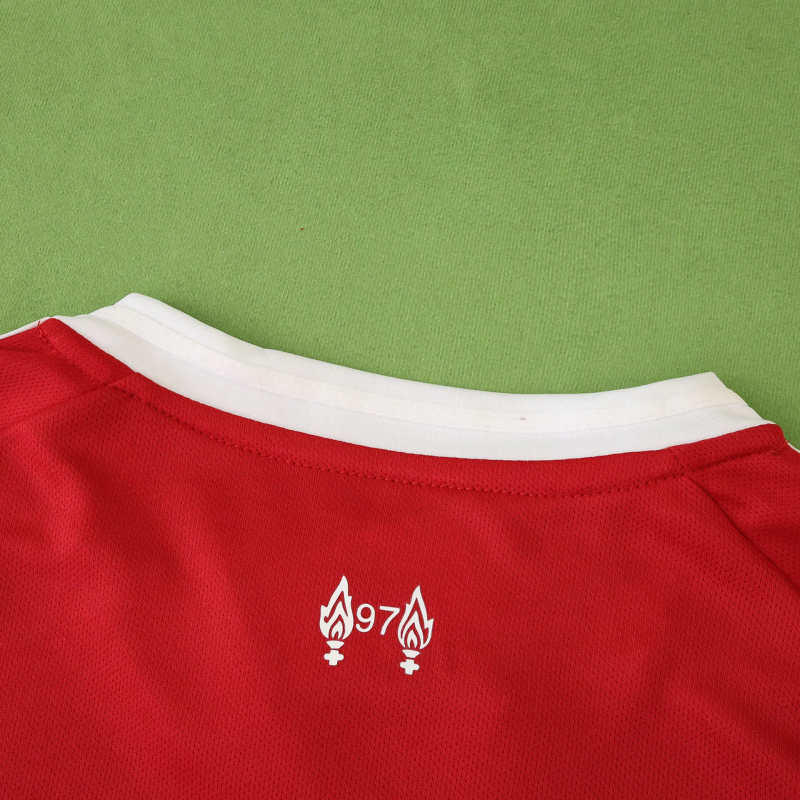 2526 Liverpool Women's home Fan version