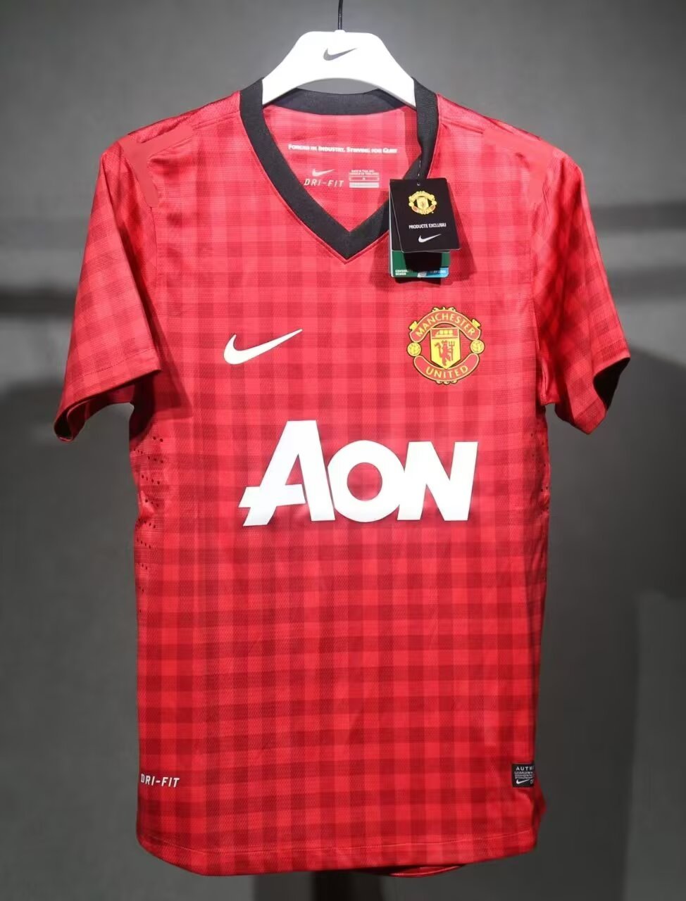 1213 Manchester United home Retro Player version