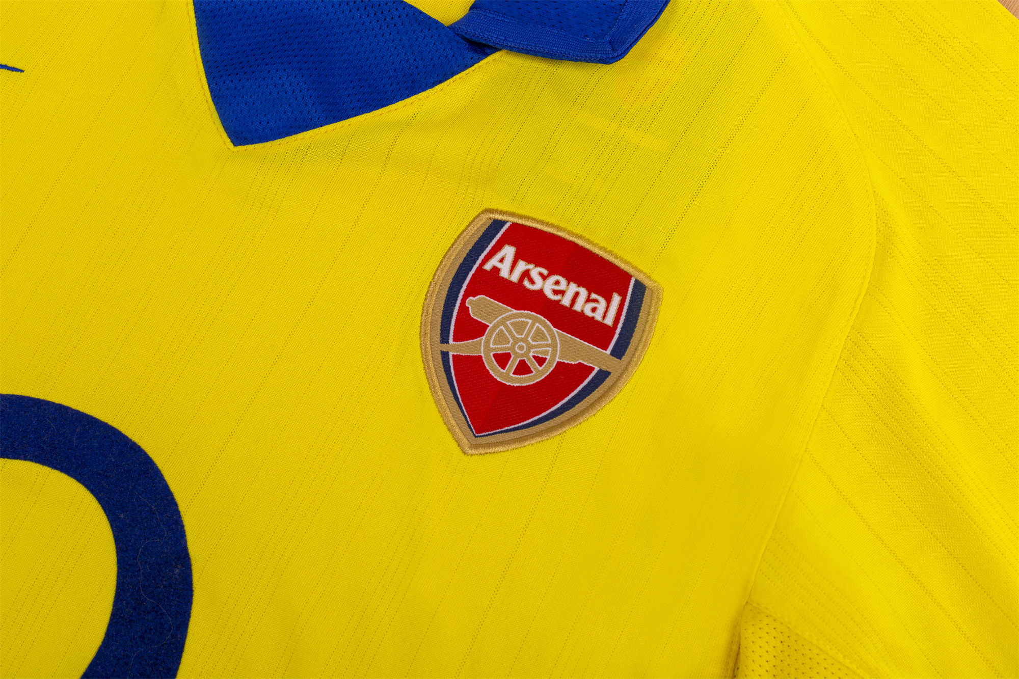 03/04 Arsenal away retro Fan version