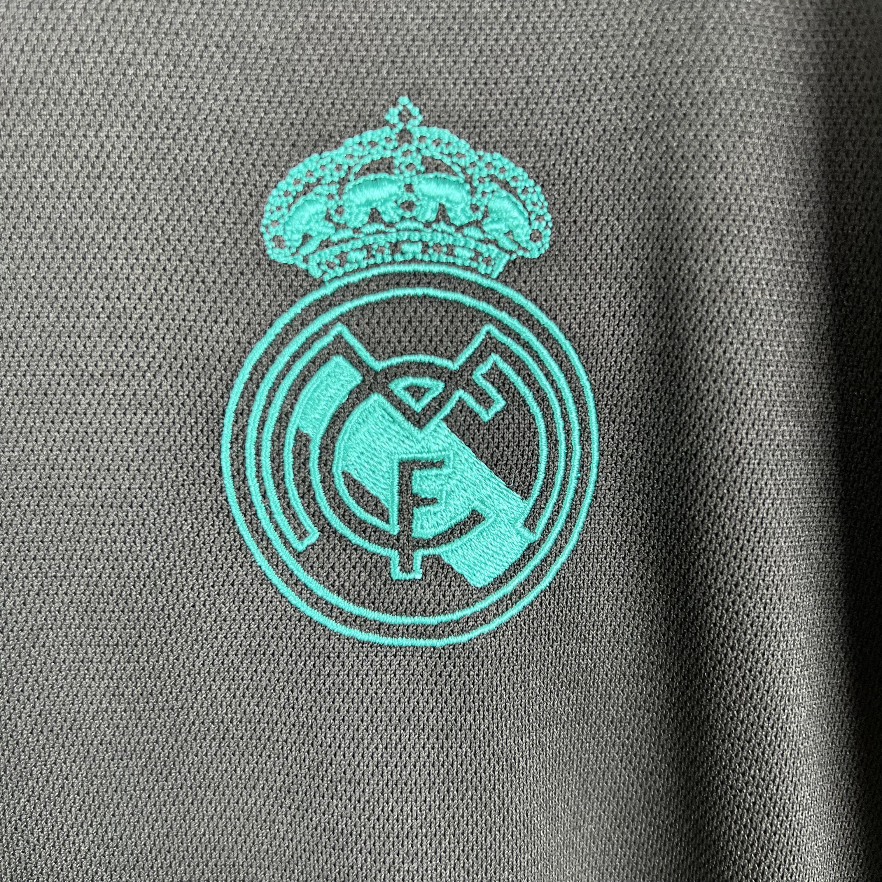 17/18 Real Madrid away long sleeve retro Fan version