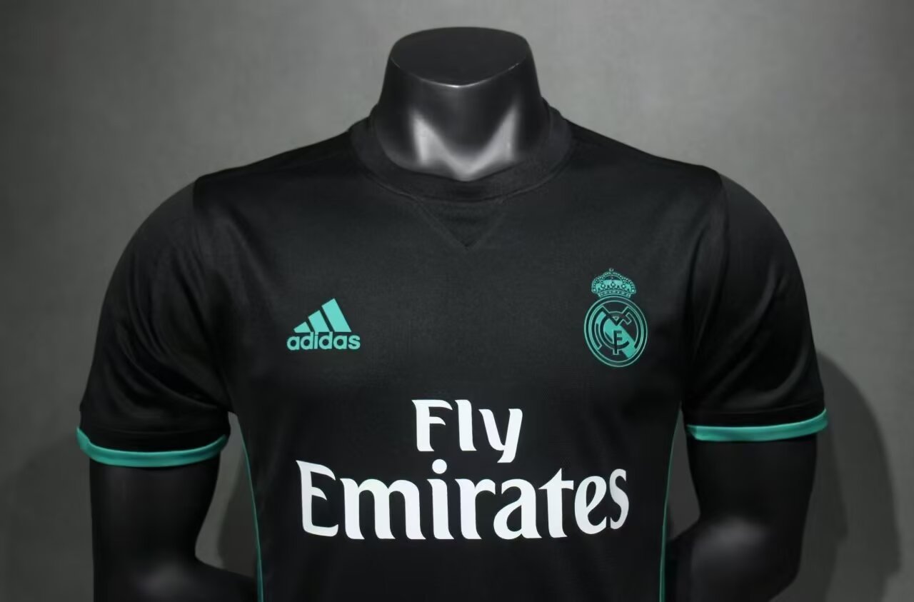 1718 Real Madrid away Retro Player version