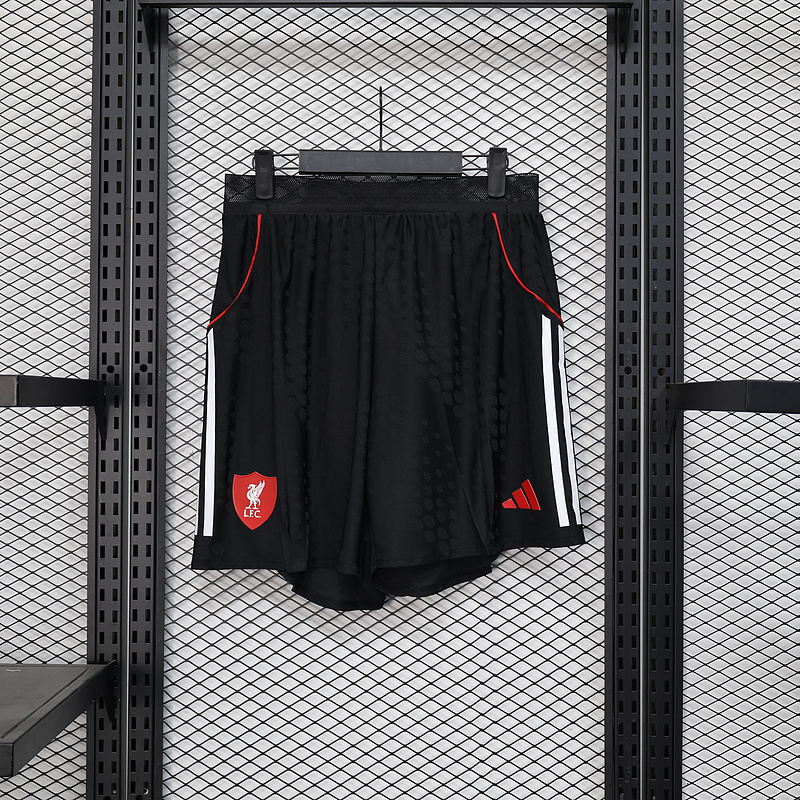 Player 2025-26 shorts Liverpool