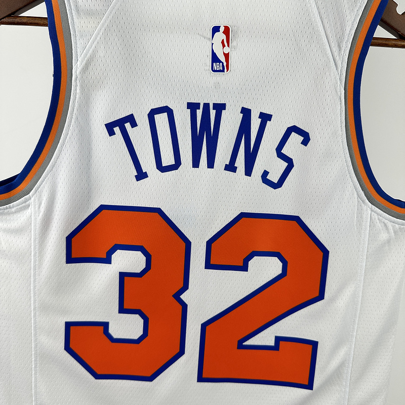 2025 NBA New York Knicks 32 TOWNS Basketball Jersey