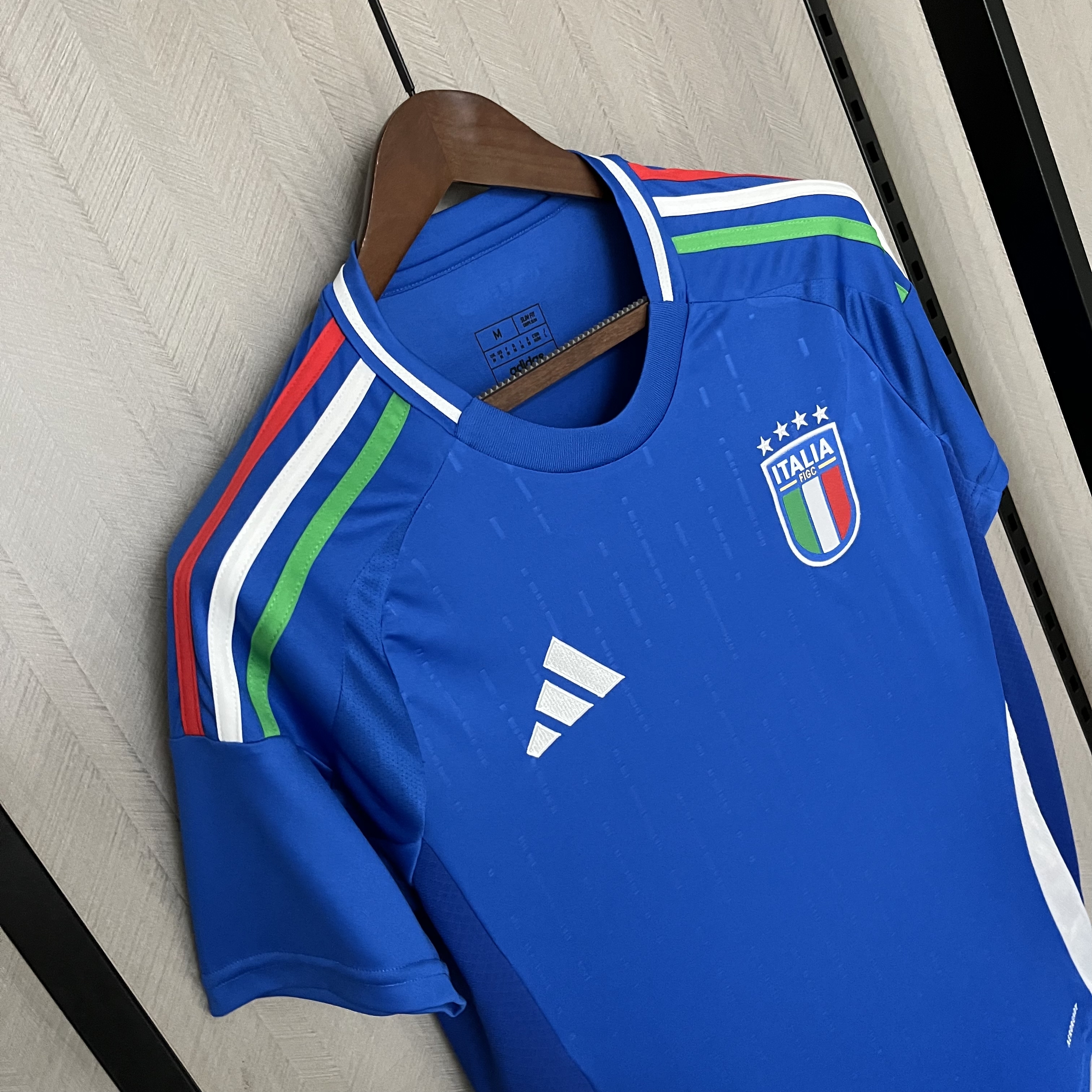 2024-25 Italy home Football jersey