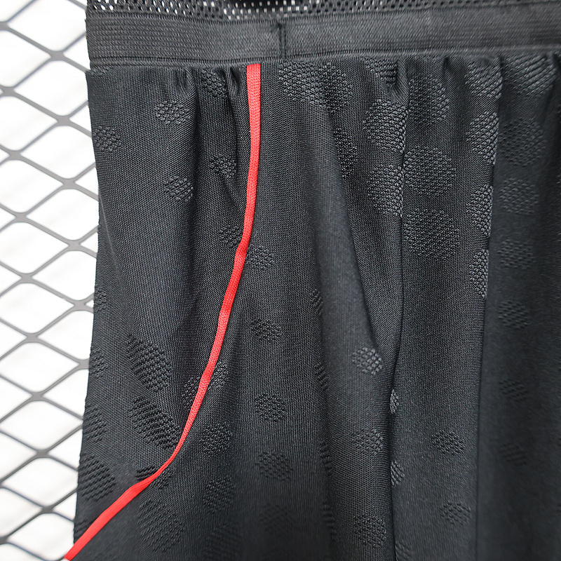 Player 2025-26 shorts Liverpool