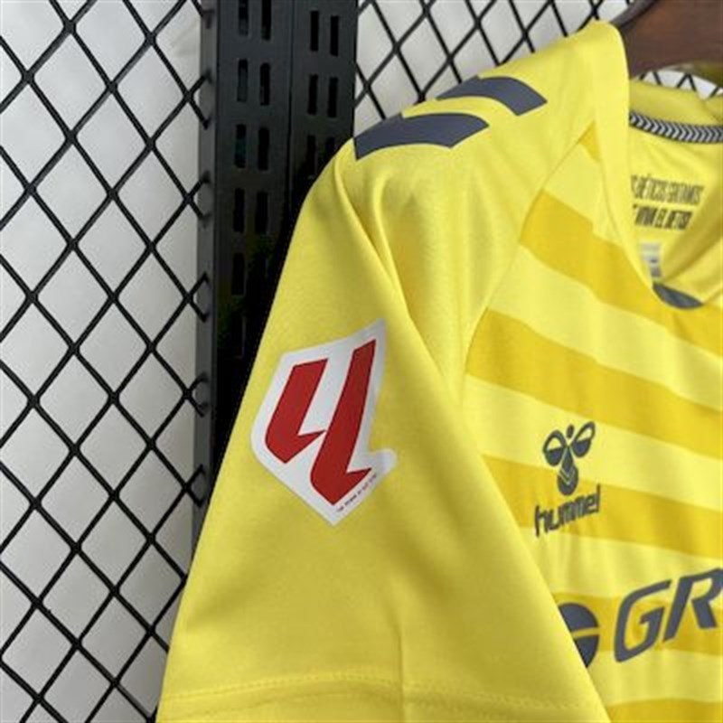 2025-26 Real Betis yellow goalkeeper Football jersey