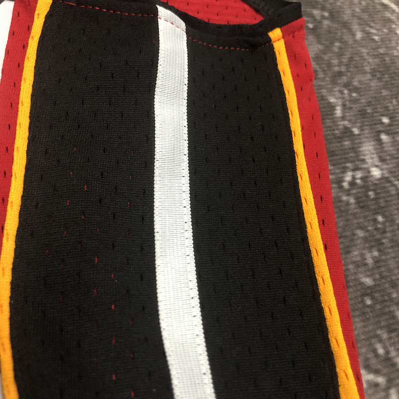 2005-06 NBA Miami Heat 3 WADE Basketball jersey