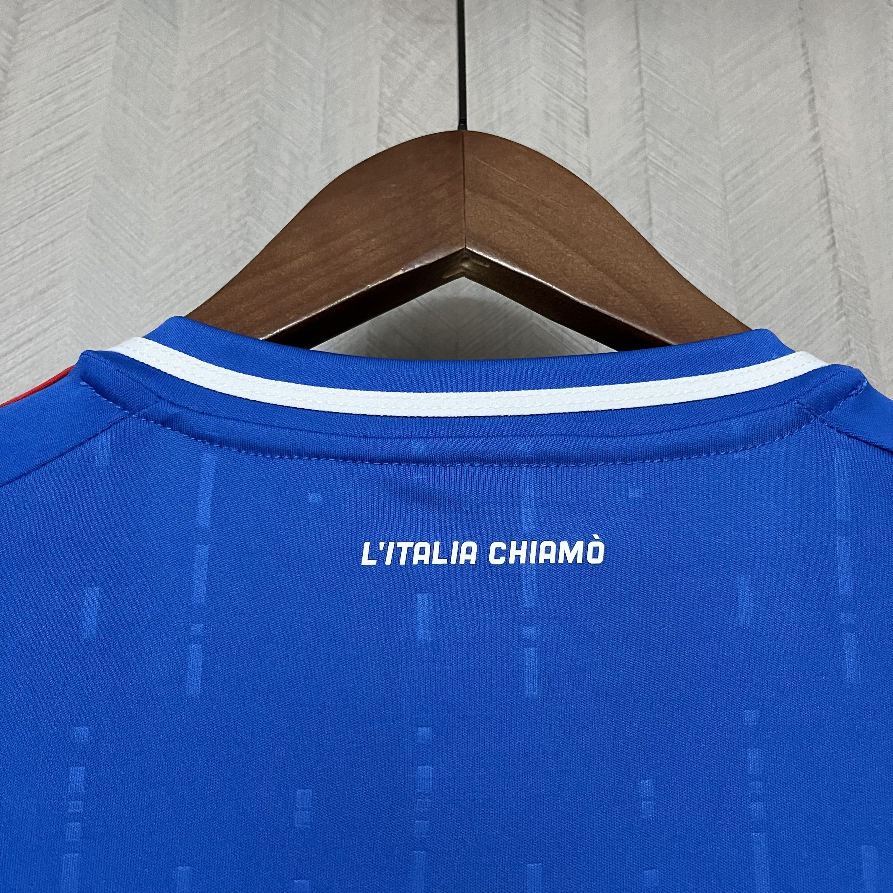 2024-25 Italy home Football jersey
