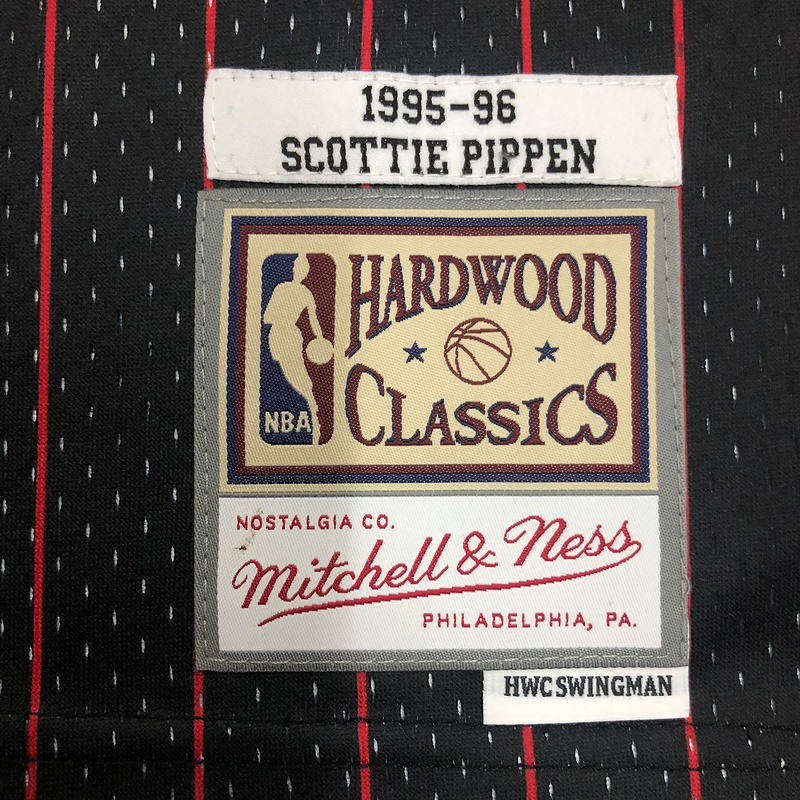 1995-96 NBA Chicago Bulls 33 PIPPEN Black  Basketball Jersey
