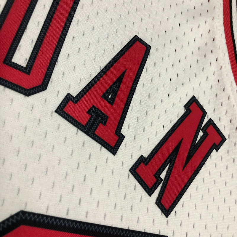 1997-98 NBA Chicago Bulls (23 JORDAN) Basketball Jersey