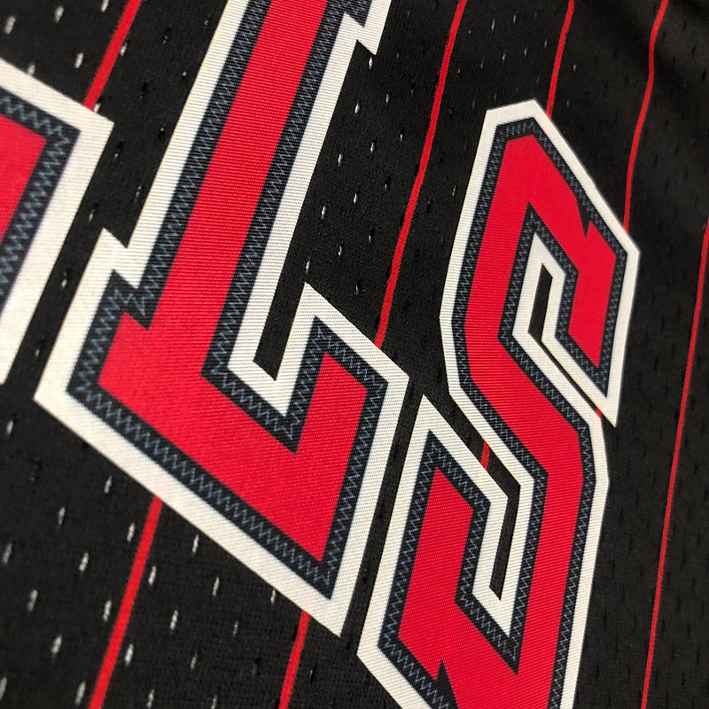 1995-96 NBA Chicago Bulls 33 PIPPEN Black  Basketball Jersey