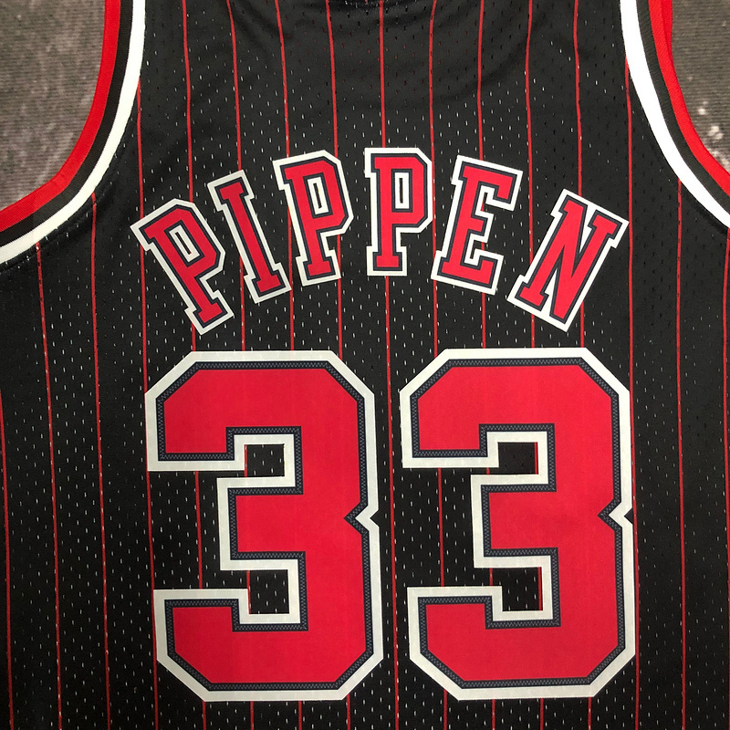 1995-96 NBA Chicago Bulls 33 PIPPEN Black  Basketball Jersey