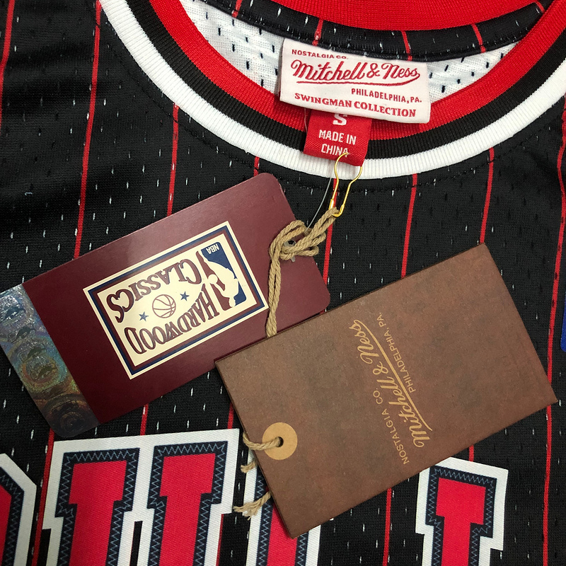 1995-96 NBA Chicago Bulls 33 PIPPEN Black  Basketball Jersey