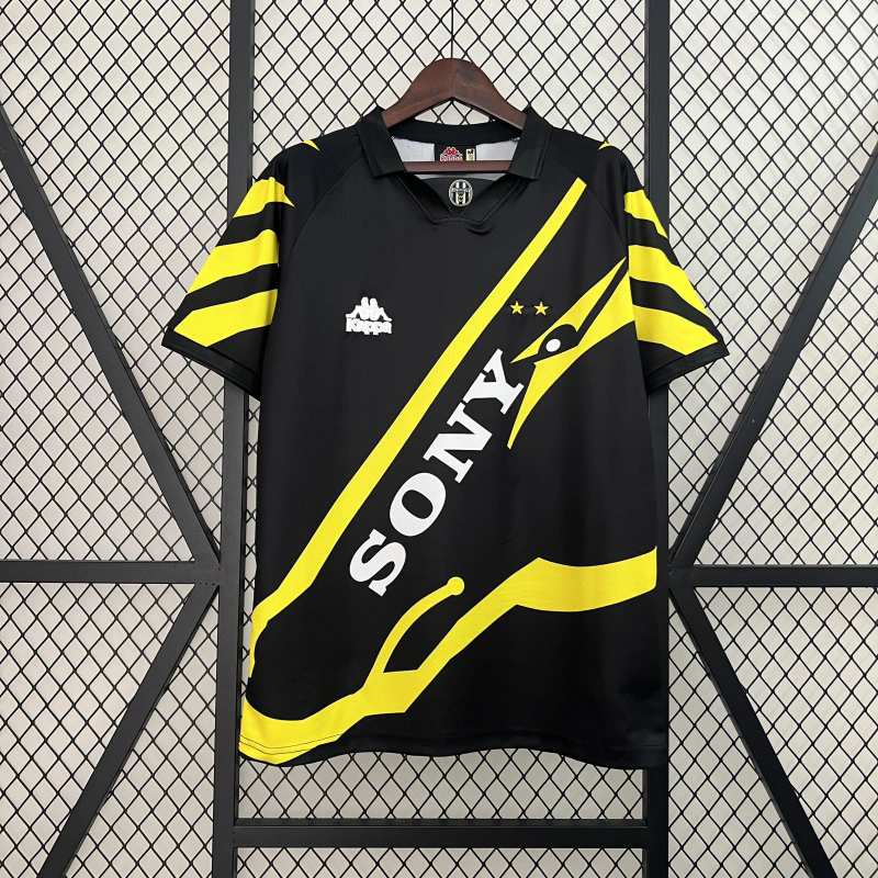 Retro 1996-97 Juventus third away football jersey