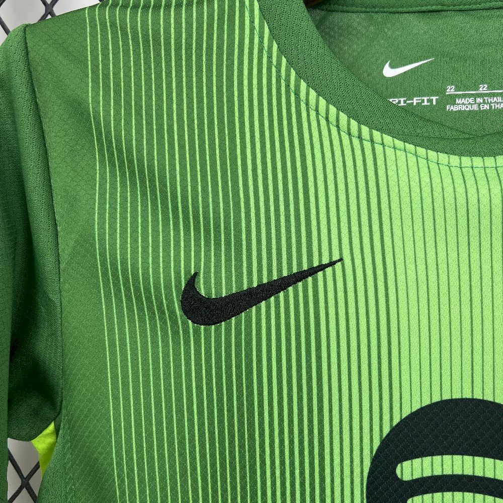 2025-2026 Barcelona Club Green Goalkeeper KIDS Football Shirt Fan edition1:1 China Quality