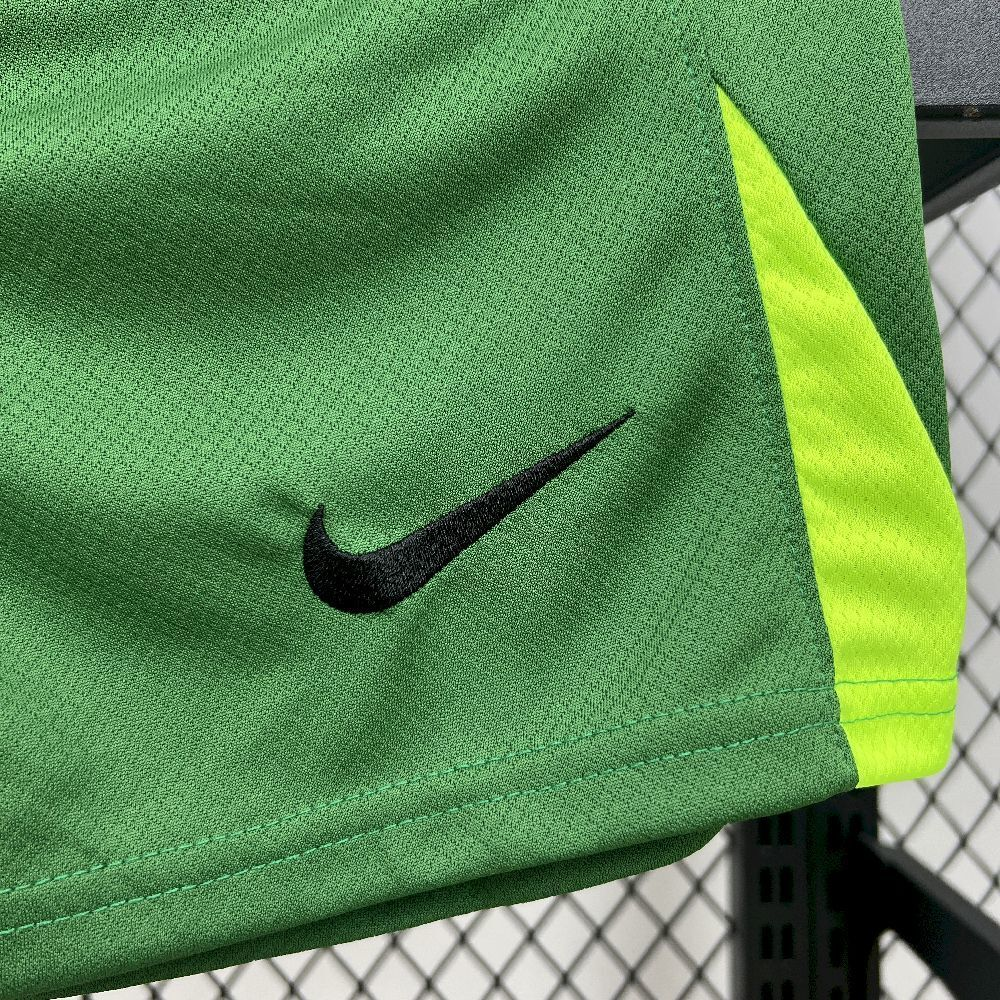 2025-2026 Barcelona Club Green Goalkeeper KIDS Football Shirt Fan edition1:1 China Quality