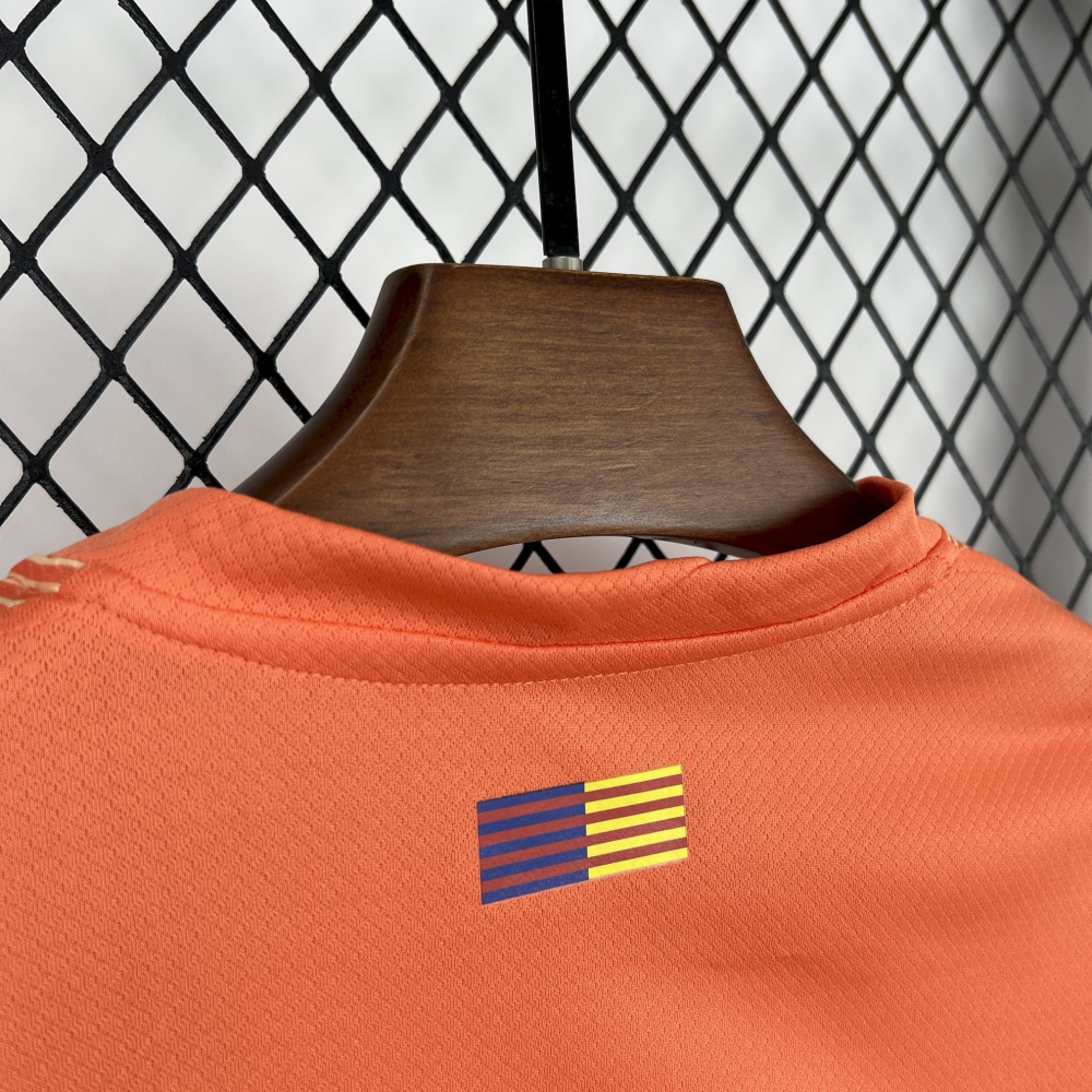 2025-2026 Barcelona Club Goalkeeper KIDS Football Shirt Fan edition1:1 China Quality