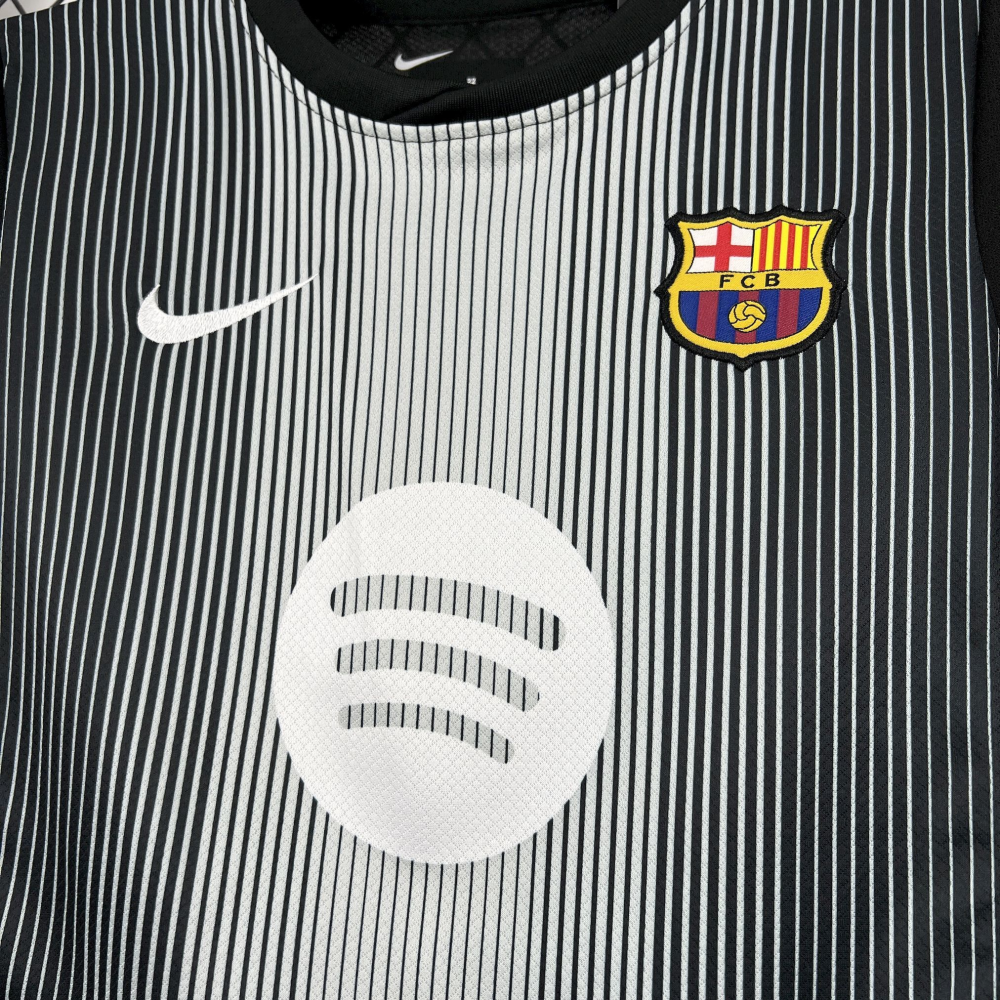 2025-2026 Barcelona Club Goalkeeper KIDS Football Shirt Fan edition1:1 China Quality