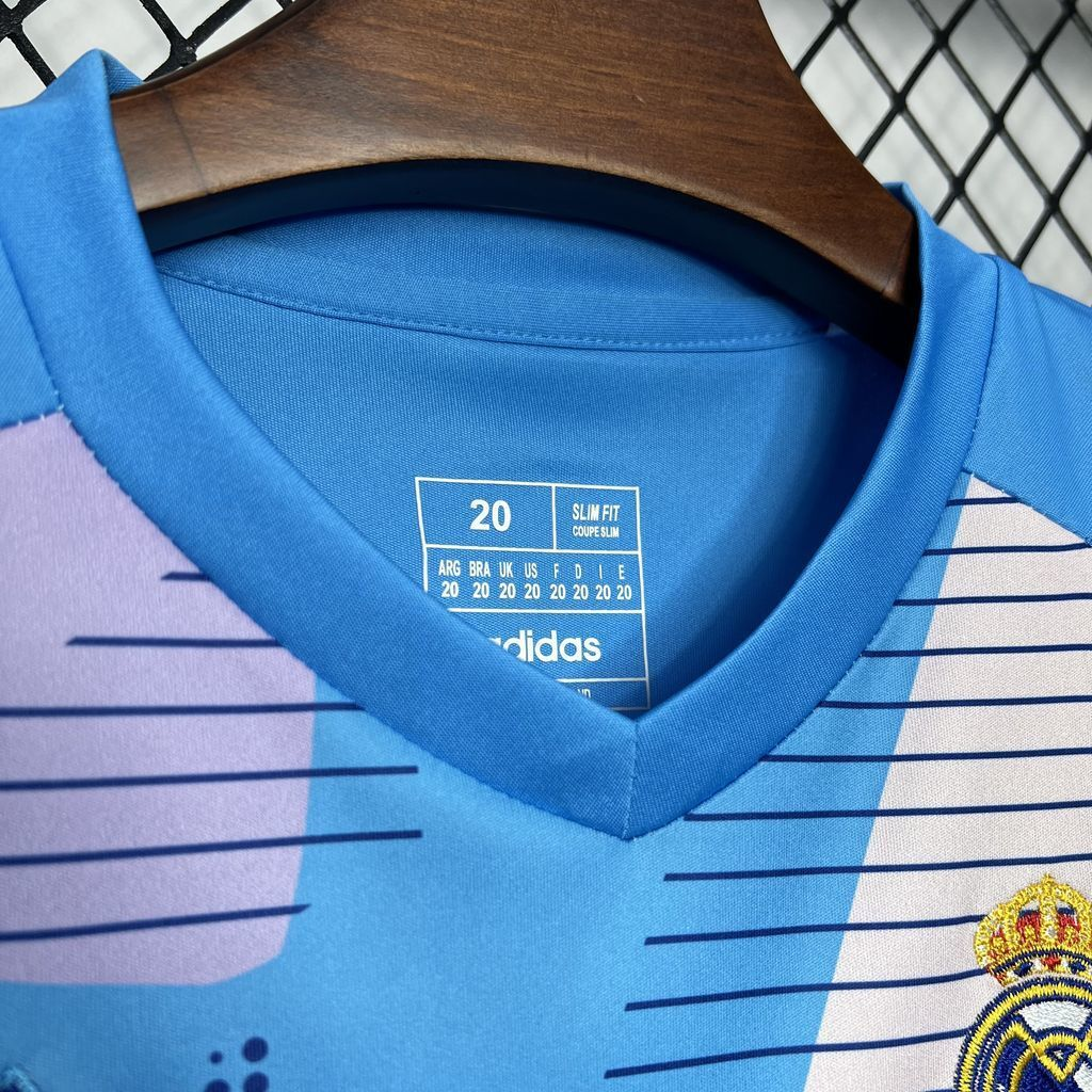 2025-2026 Real Madrid Club Football Goalkeeper Kids Kit 1:1 China Quality