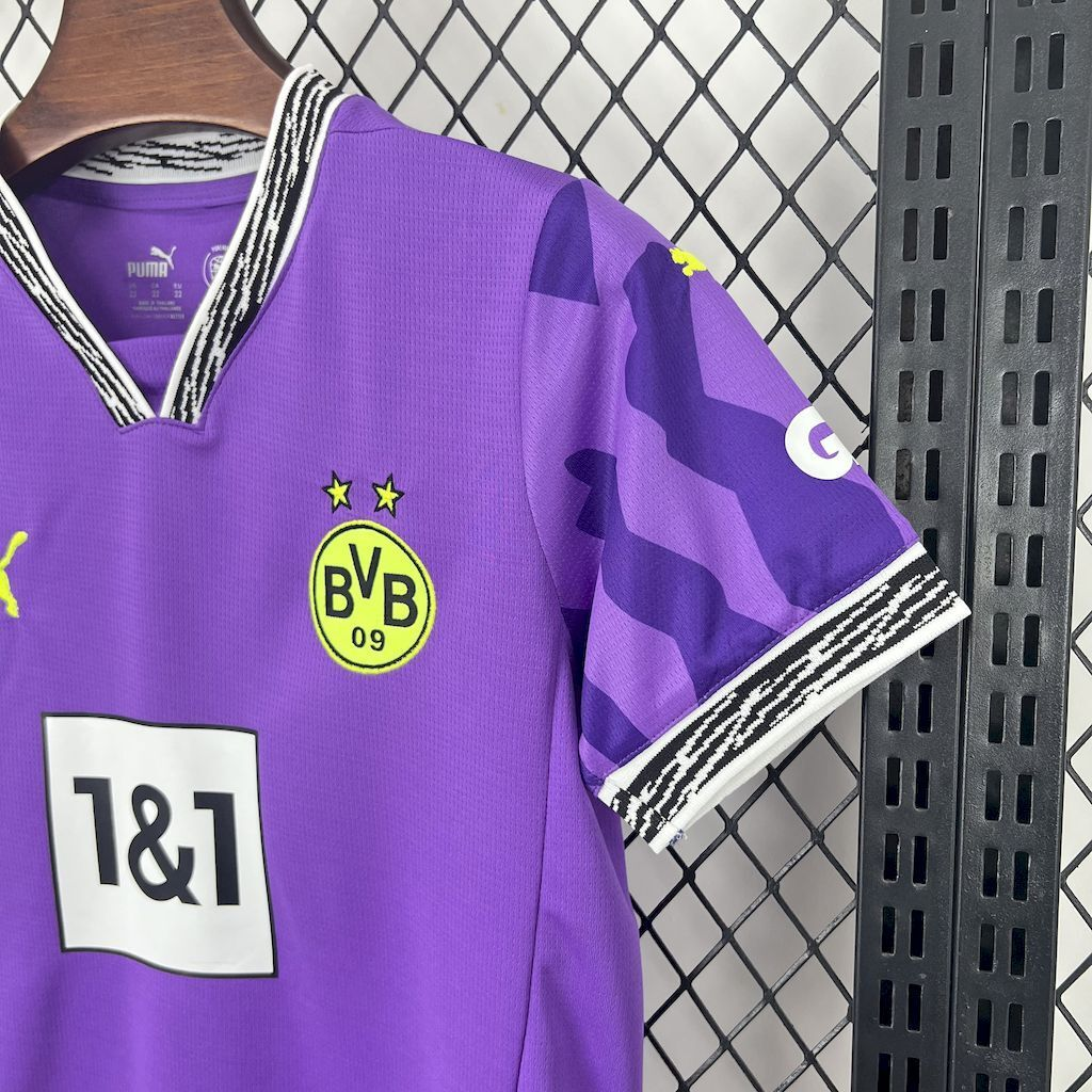 2024-2025 Borussia Dortmund Club Goalkeeper Special Kids Football Jersey Fan edition 1:1  China Quality