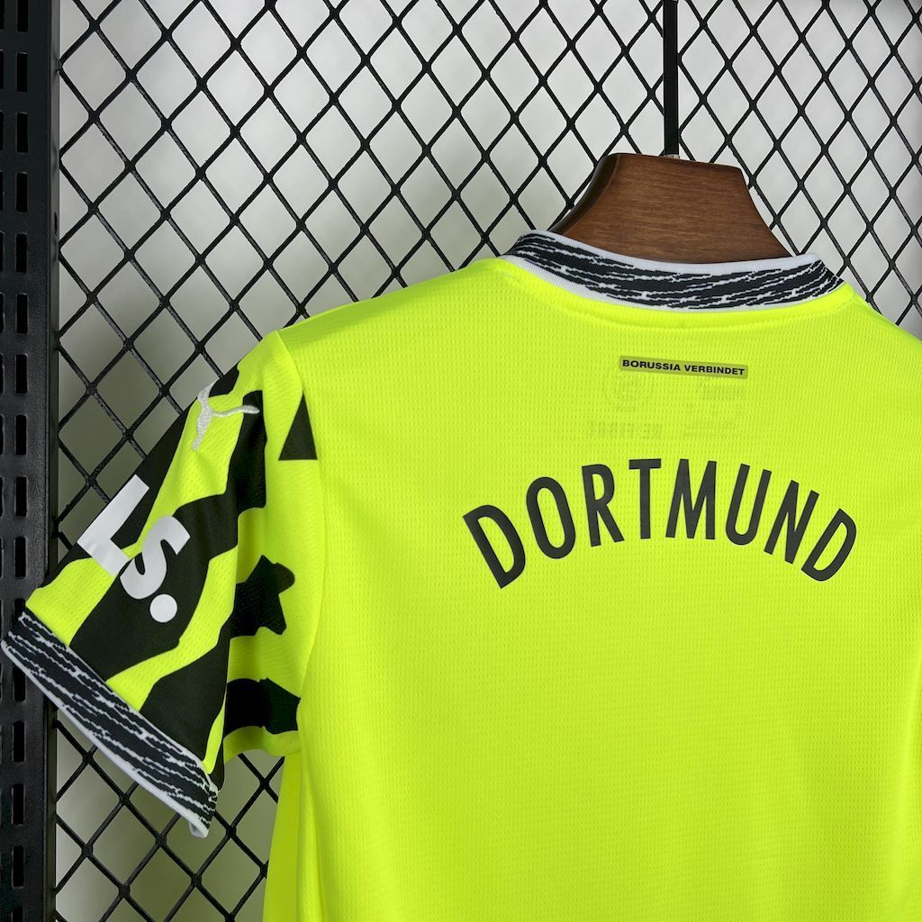 2025-2026 Borussia Dortmund Club Special Kids Football Jersey Fan edition 1:1  China Quality