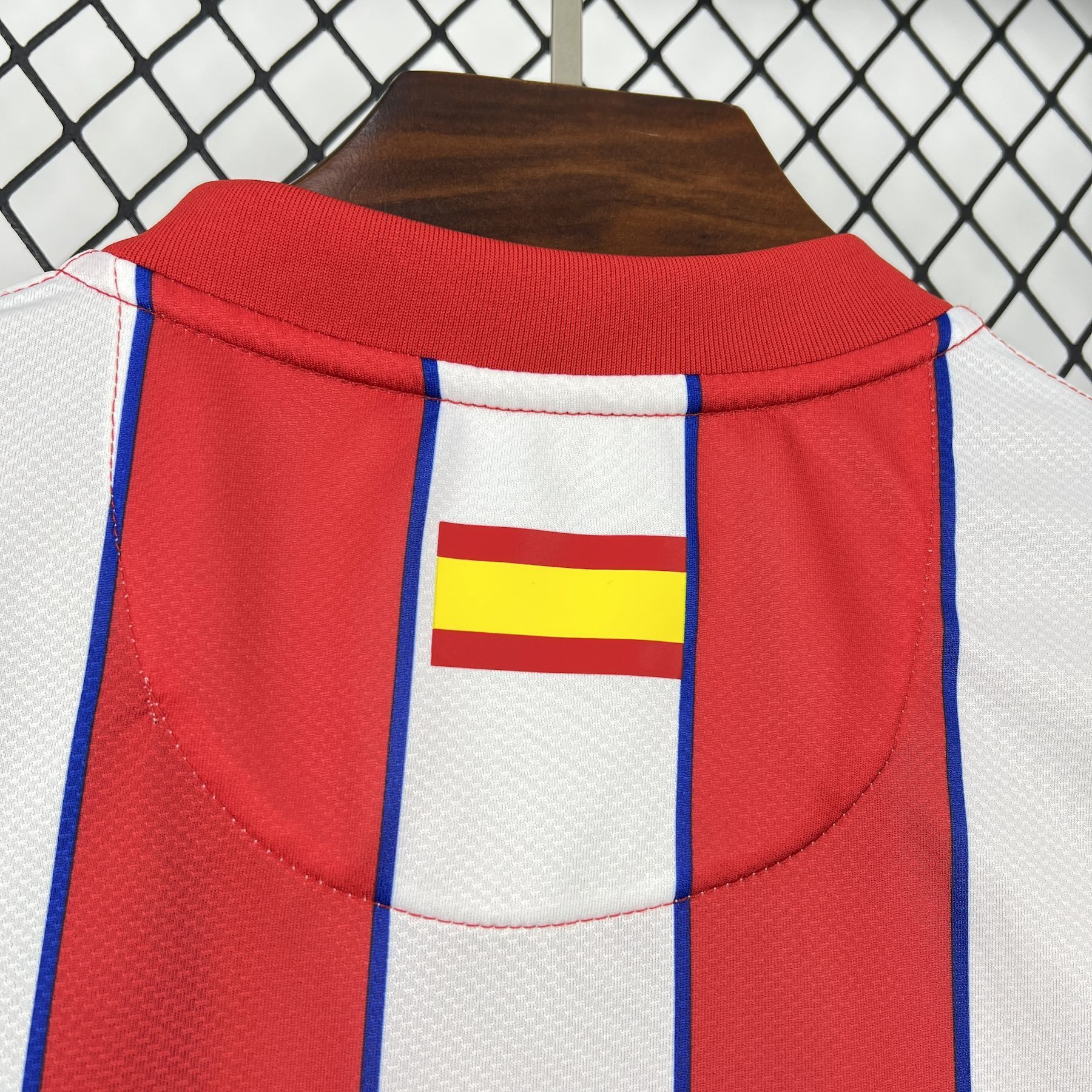 2011-2012 Atletico Madrid Retro Home Retro Jersey 1:1 China Quality