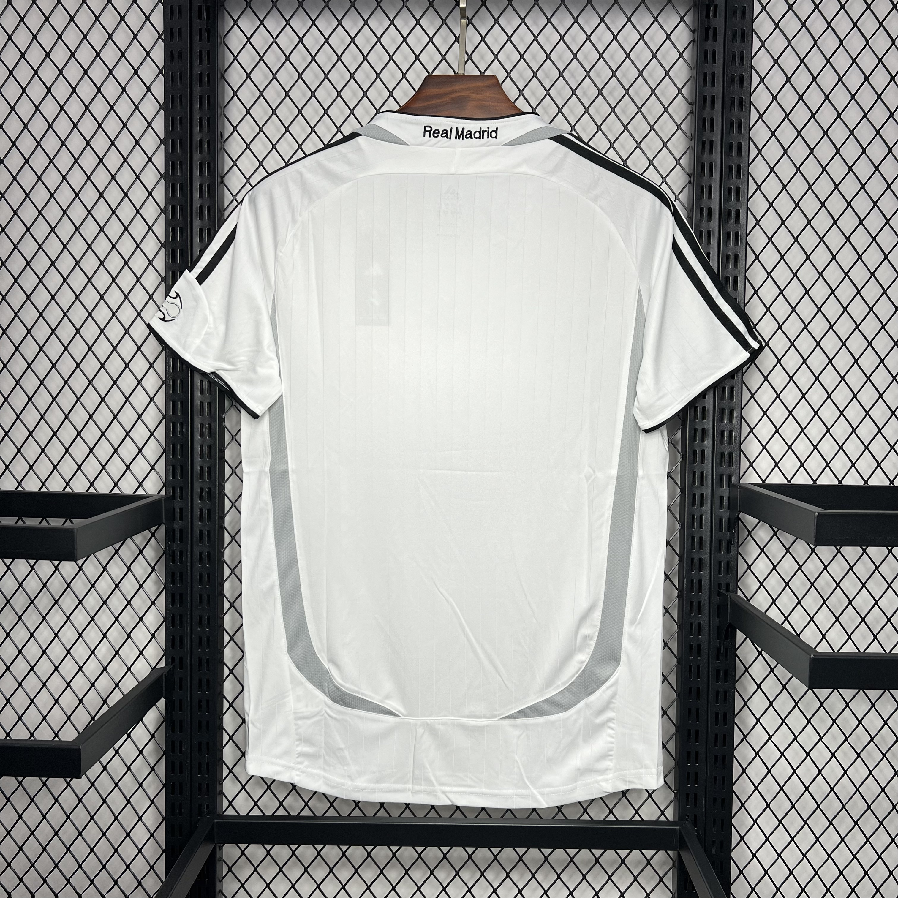 2006-2007 Real Madrid Home Retro Jersey 1:1 China Quality