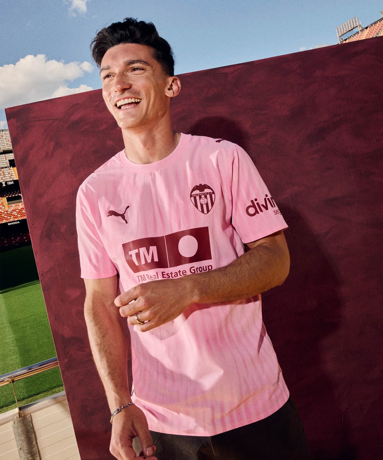 Valencia 26/27 second away jersey