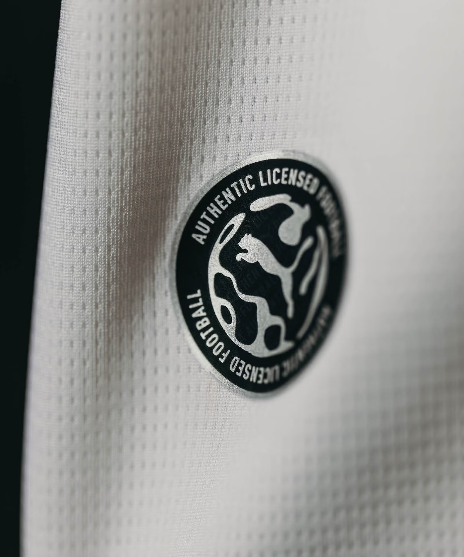 Valencia 26/27 away jersey