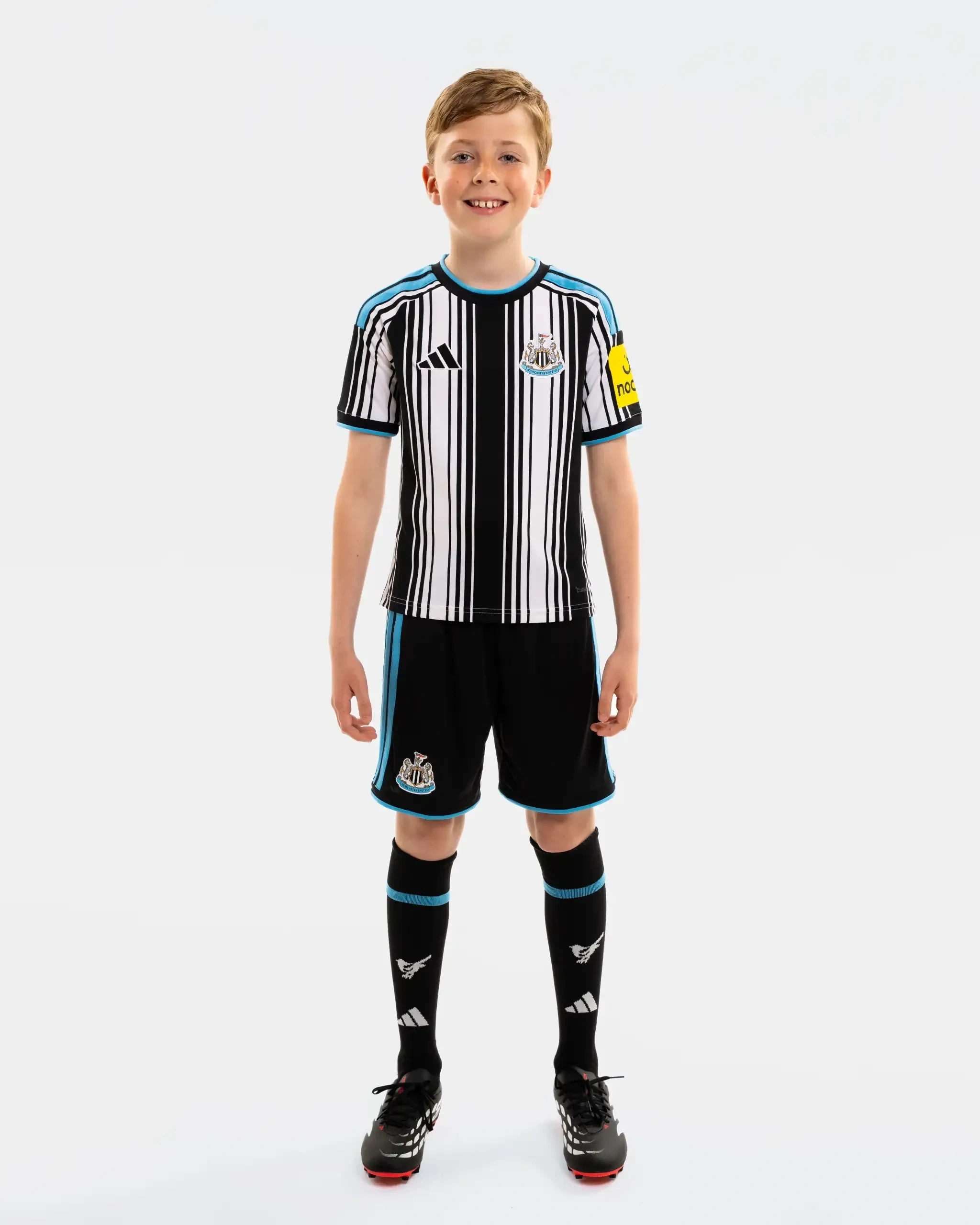 Children's Newcastle United home jersey 26-27 season
