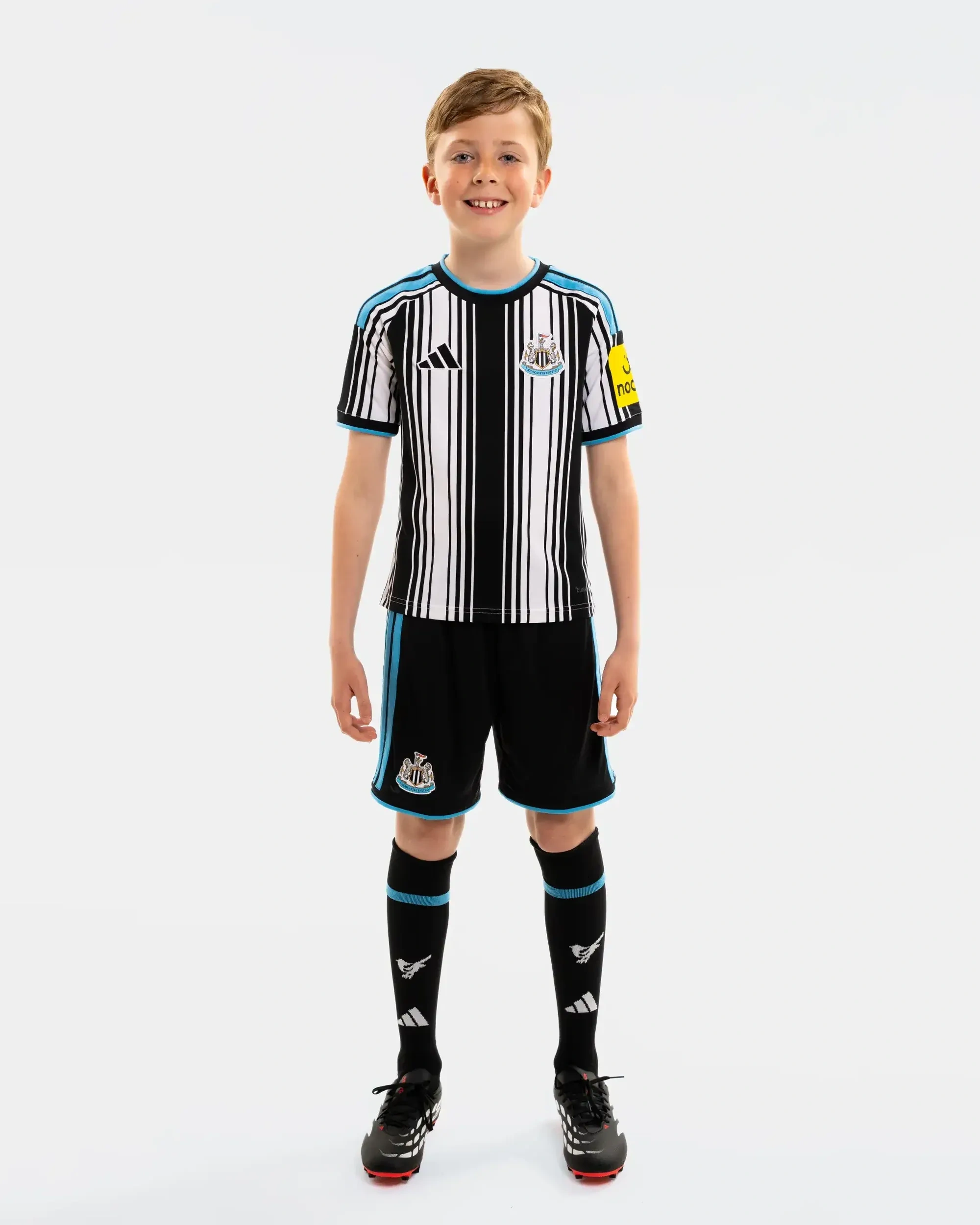 Children's Newcastle United home jersey 26-27 season