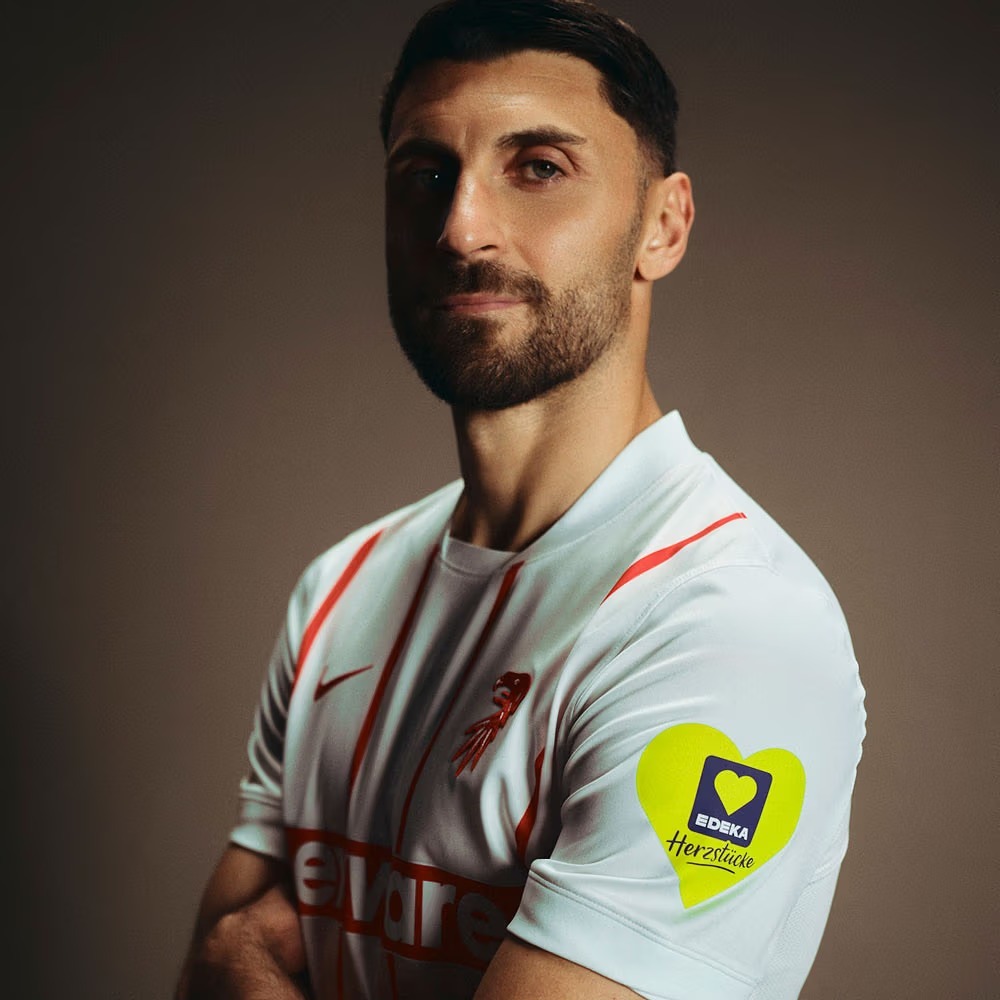 Friburg 26/27 away jersey