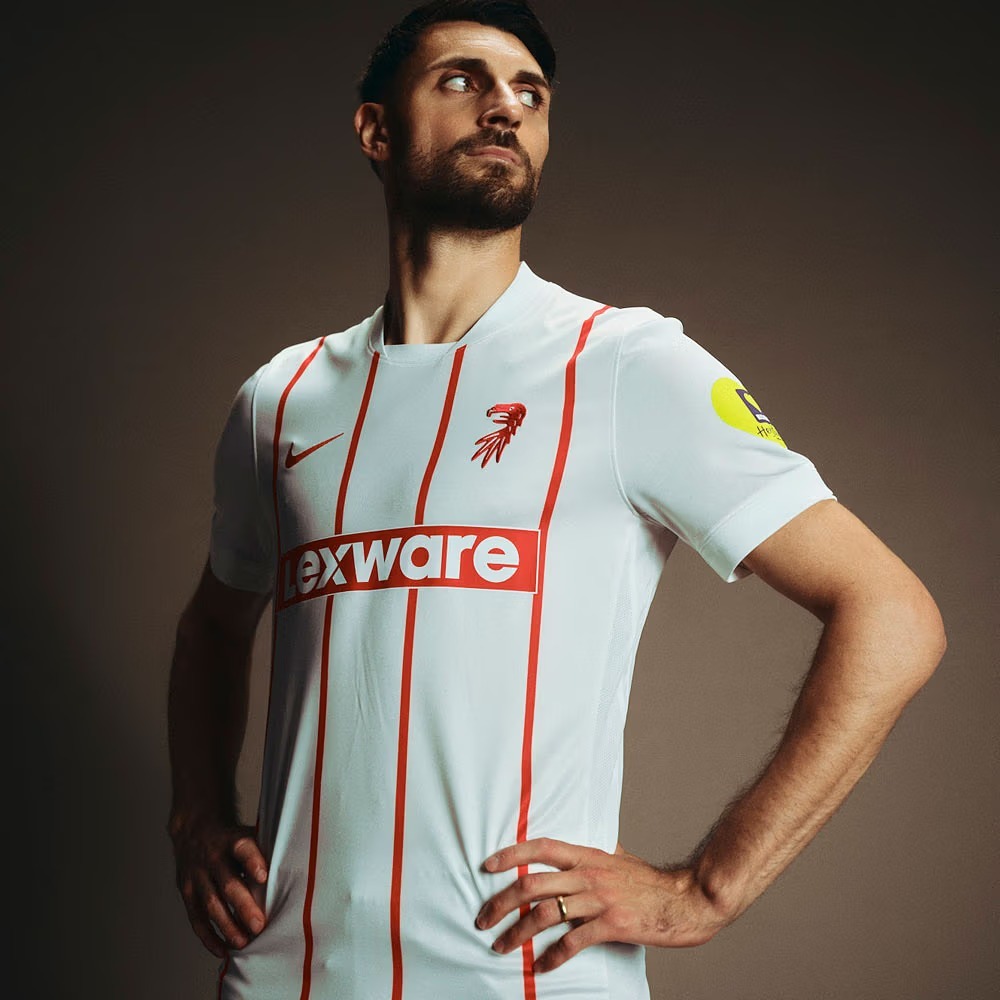 Friburg 26/27 away jersey