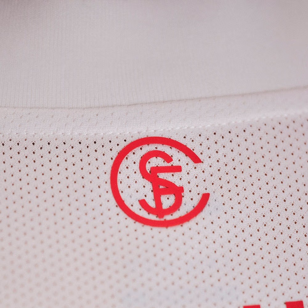 Friburg 26/27 away jersey