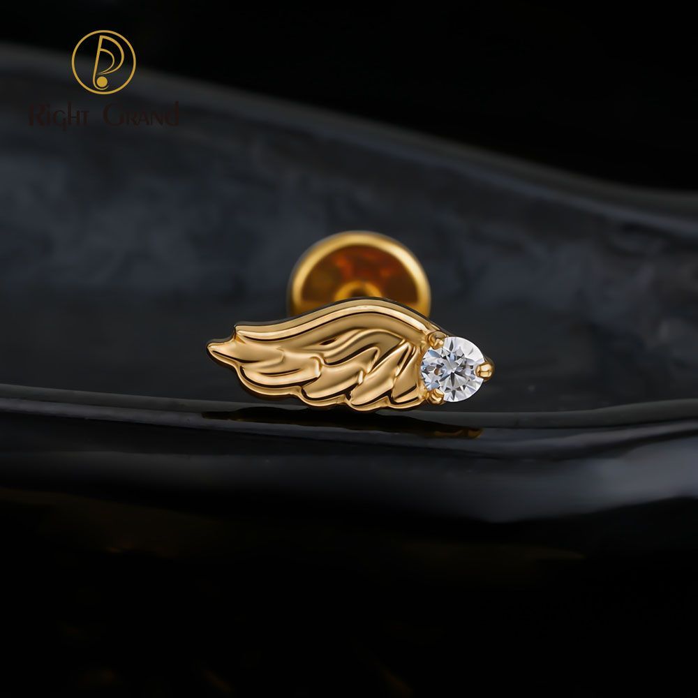 Right Grand Titanium Internal Thread CZ Wing Labret Ring 16G Flat Back Cartilage Stud Earring Conch Helix Lip Piercing Jewelry