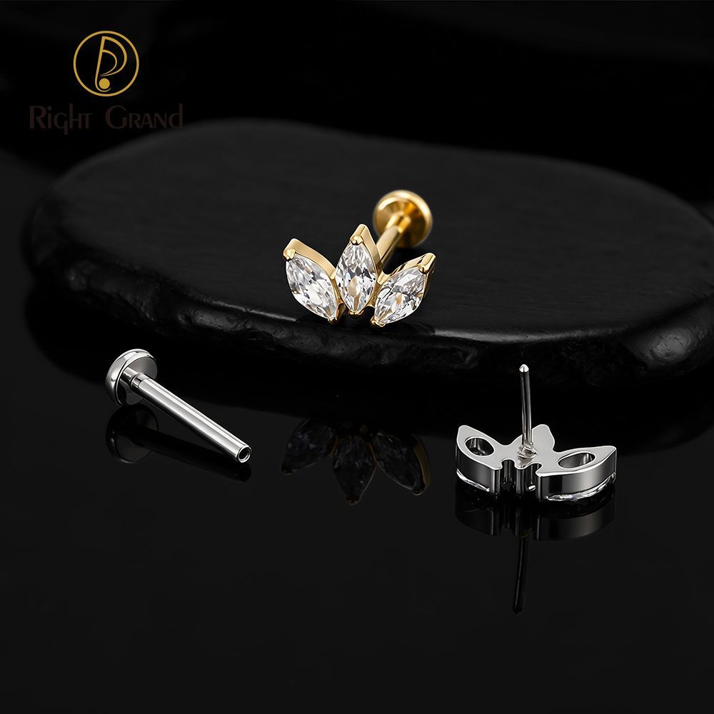 Right Grand Titanium 16G/18G Threadless Push Pin Triple Marquise CZ Stud Earring 16G Trinity Lotus Opal Cluster Cartilage Helix Tragus Piercing