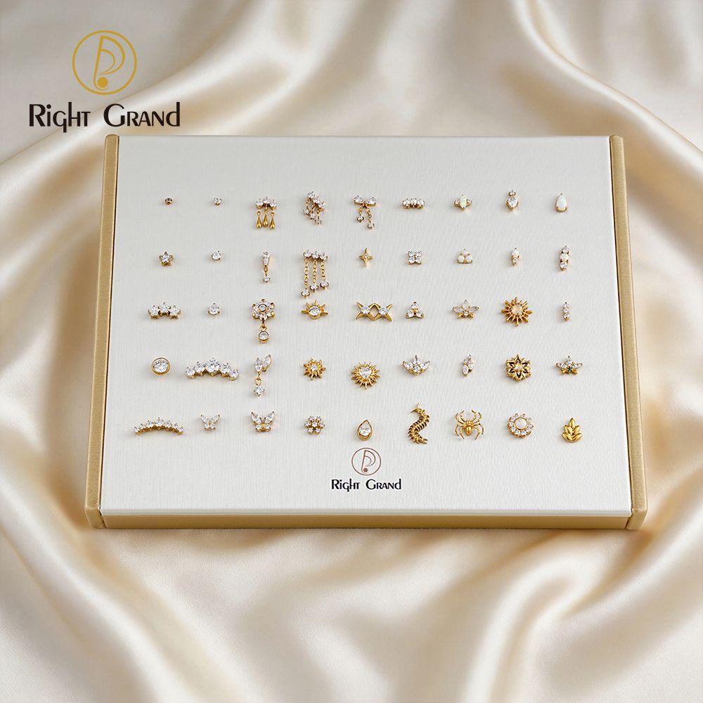 Right Grand High Quality Fiberboard Leather Rectangle Sloped Display Stand for Piercing Body Jewelry Modern Display Holder with 45 Holes