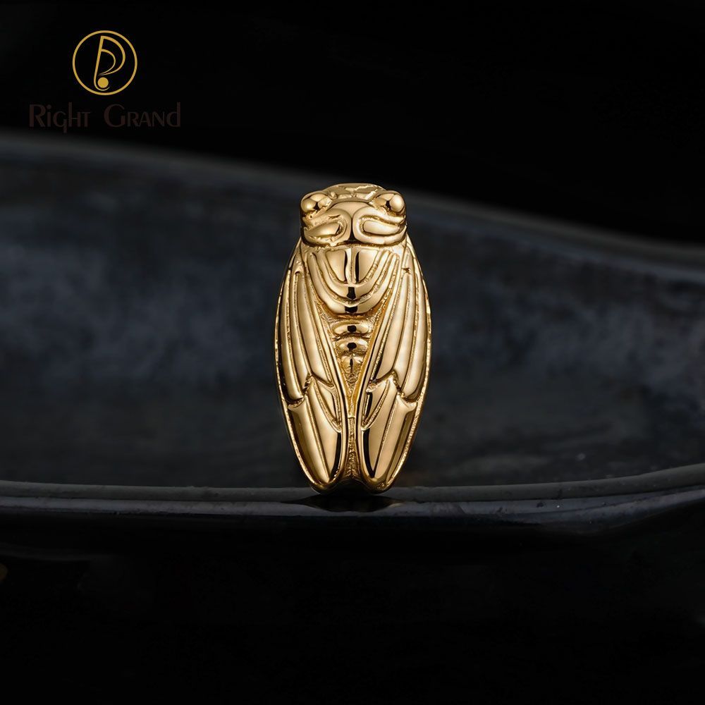 Right Grand Titanium Internal Thread Summer Cicada Labret Ring 16G Flat Back Cartilage Stud Earring Conch Helix Lip Piercing Jewelry