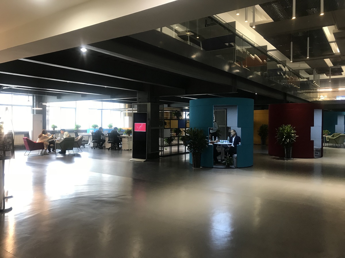 Baojia Eyewear workspace