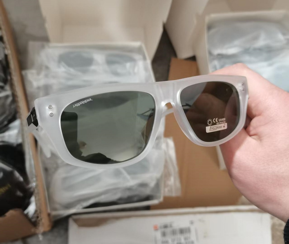 Custom logo printed on sunglasses lens