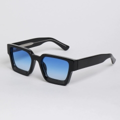 Black Frame Gradient Blue Lens