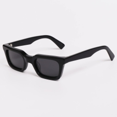 Black Frame Gray Lens