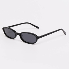 Black Frame Gray Lens