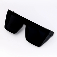 Black Frame Black Lens