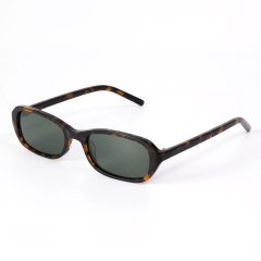Tortoise Frame Green Lens